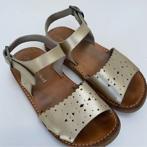 Freshly picked platinum laguna sandal size toddler 9.